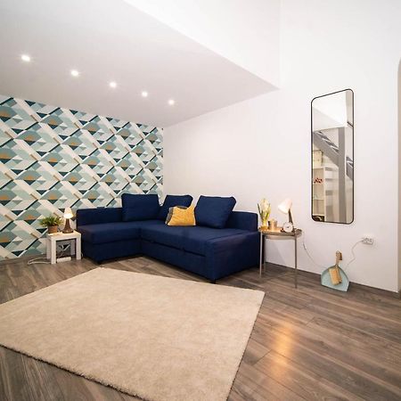 Free Parking! Linden Apartment, Ac, Smart Tv, Wifi Budapest Esterno foto