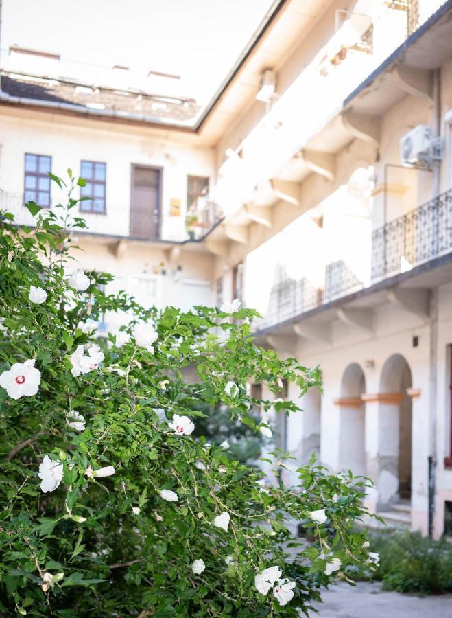 Free Parking! Linden Apartment, Ac, Smart Tv, Wifi Budapest Esterno foto