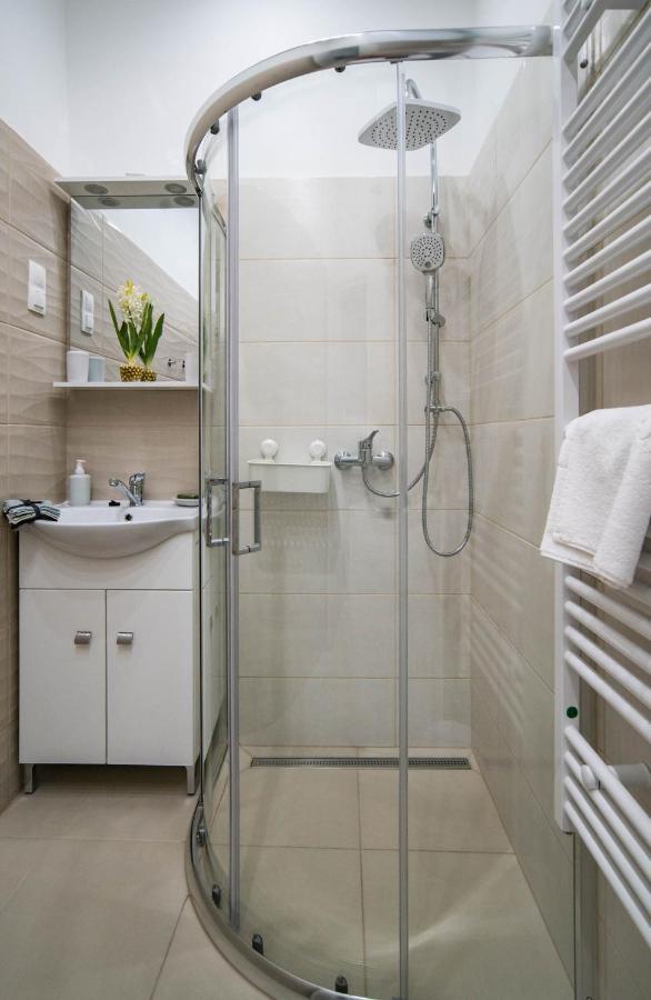 Free Parking! Linden Apartment, Ac, Smart Tv, Wifi Budapest Esterno foto