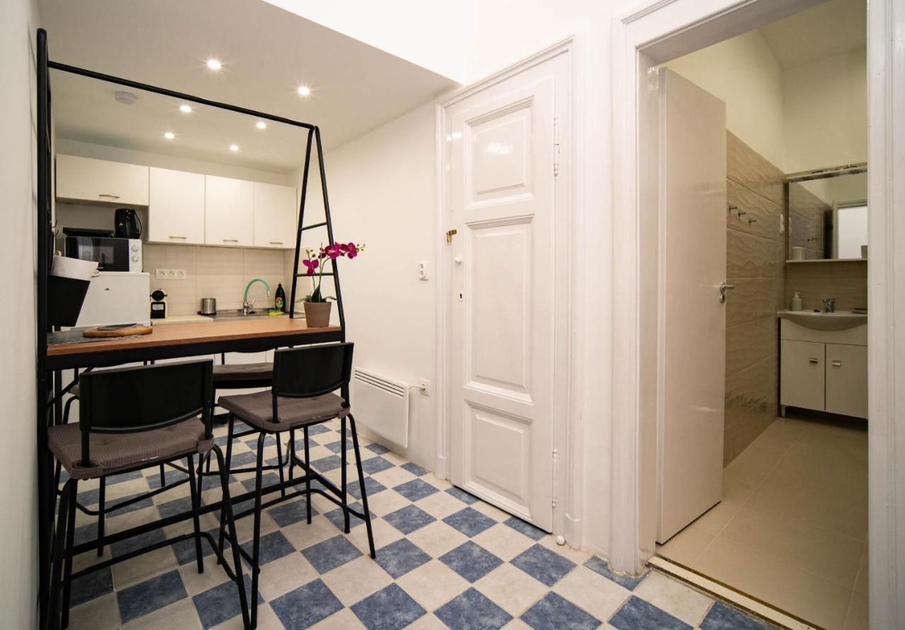 Free Parking! Linden Apartment, Ac, Smart Tv, Wifi Budapest Esterno foto