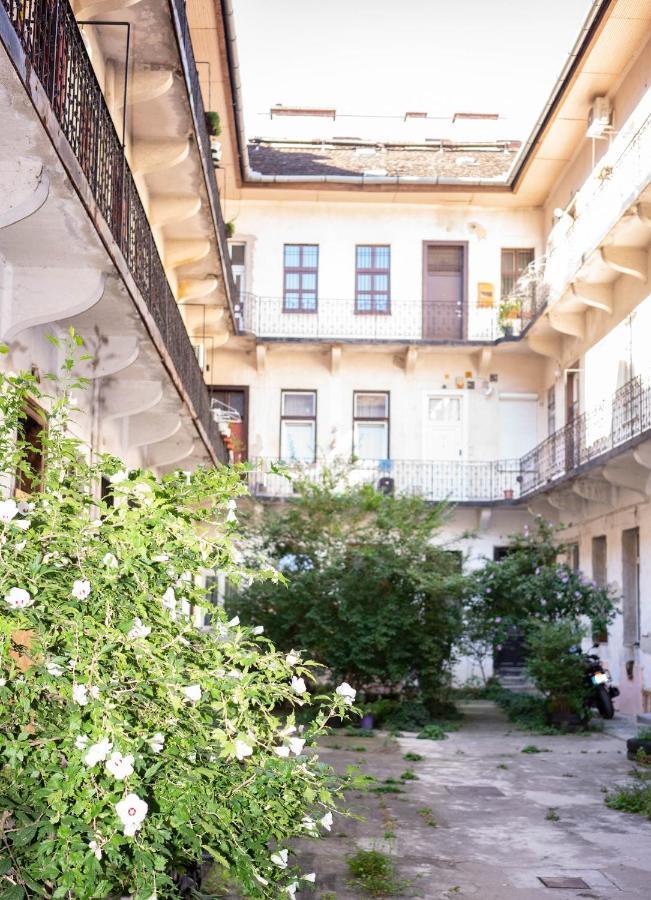 Free Parking! Linden Apartment, Ac, Smart Tv, Wifi Budapest Esterno foto